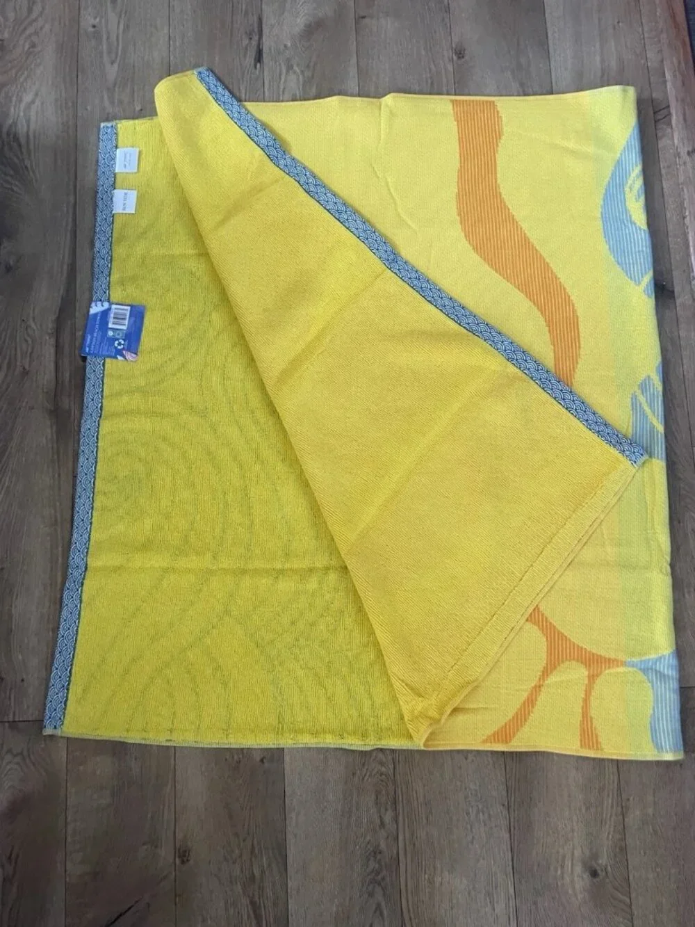 Trident Oversized Beach Towel, 100% Cotton, 40IN X 72IN, NEW